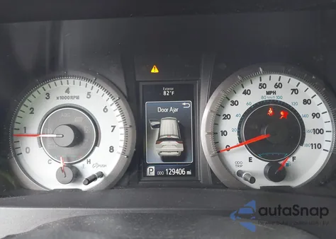 2018 Toyota Sienna Se 8 Passenger z USA, uszkodzony, nr VIN 5TDXZ3DC9JS925501